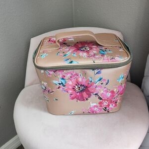 Patina Vie cosmetic train case